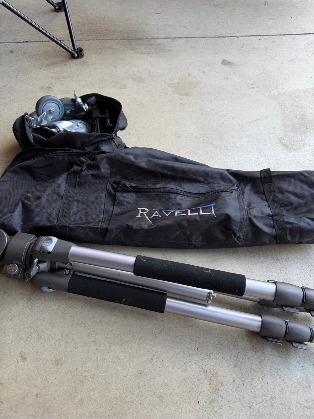 ravel Silver Camera Tripod with Black Carry Bag